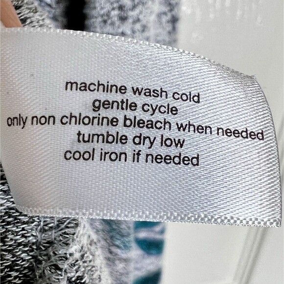 Lane Bryant Tunic Top Sz 14-16 Grey Floral Long Sleeves Loose Fit - Picture 10 of 10